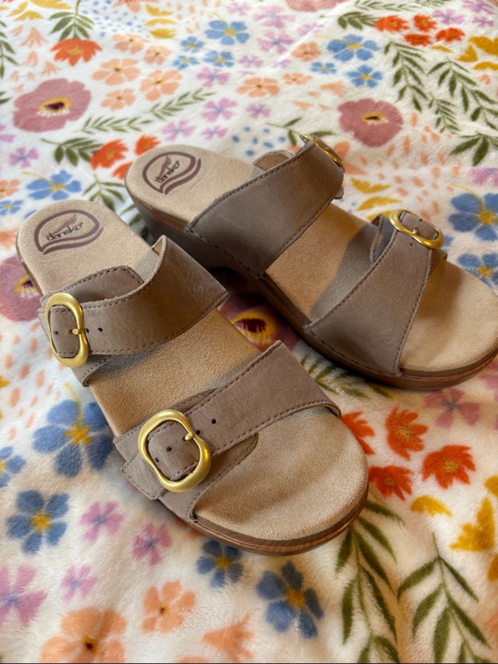 Dansko Sophie sandal. Size 40 (9 1/2)